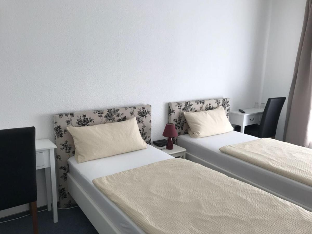 Pension Ikar Schwerin  Exteriör bild