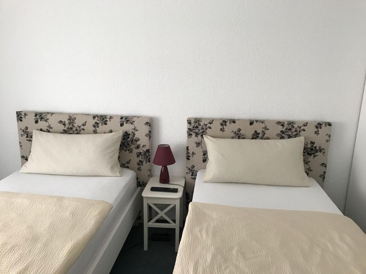 Pension Ikar Schwerin  Exteriör bild