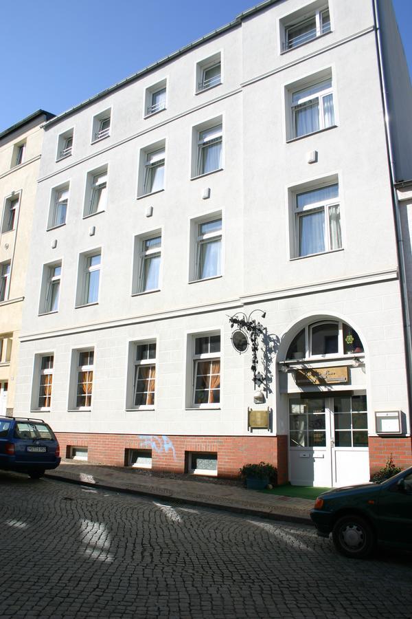 Pension Ikar Schwerin  Exteriör bild